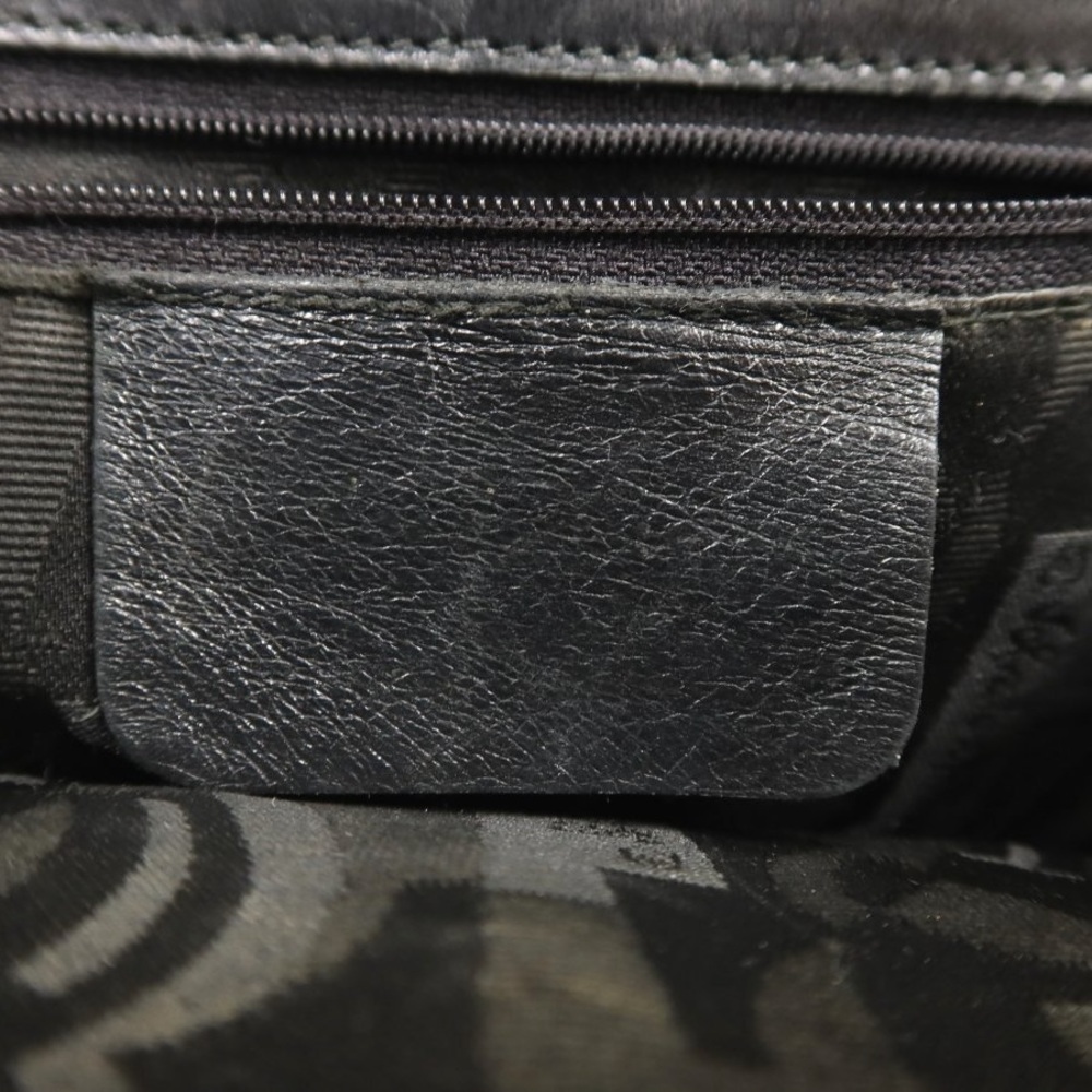 🇯🇵Vintage Salvatore Ferragamo Black Leather Shoulder Bag with Gold Accent - Picture 6 of 8